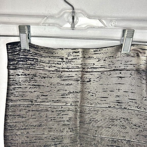 Elegant Black and Silver Women's Skirt - Picture 3 of 3